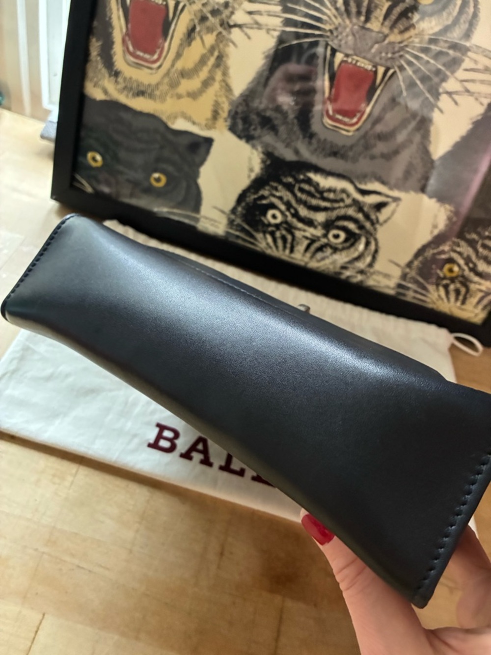 Bally Suzy Lightning Bolt Crossbody Chain Bag! - Picture 7 of 15